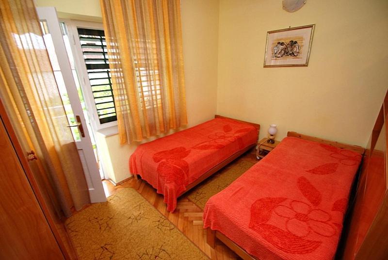 Apartments And Rooms By The Sea Zaostrog, Makarska - 2661 Екстериор снимка