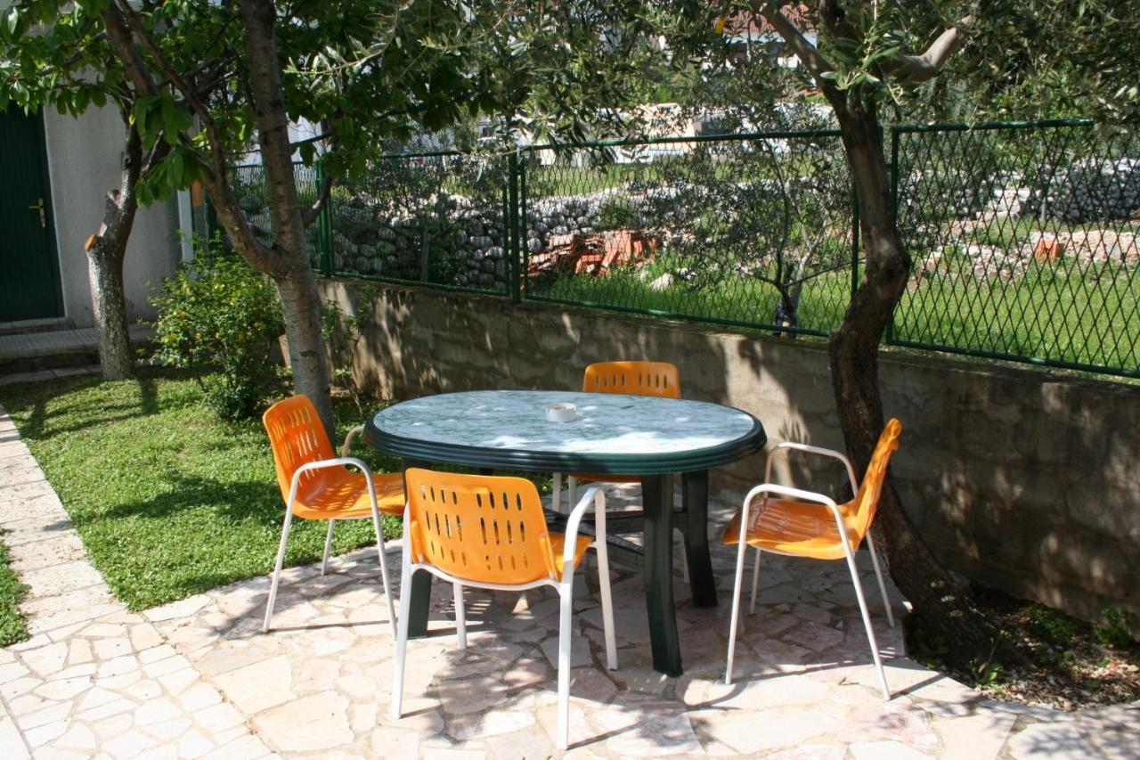 Apartments And Rooms By The Sea Zaostrog, Makarska - 2661 Екстериор снимка