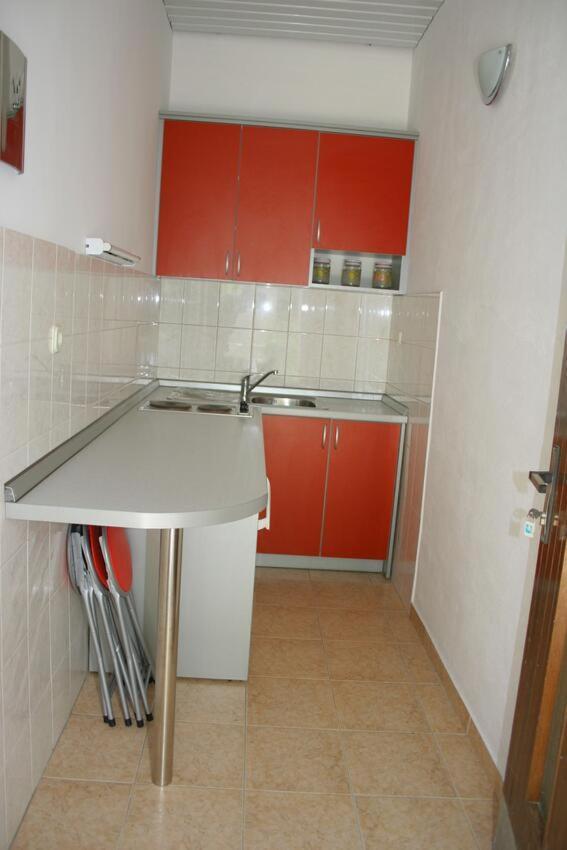 Apartments And Rooms By The Sea Zaostrog, Makarska - 2661 Екстериор снимка