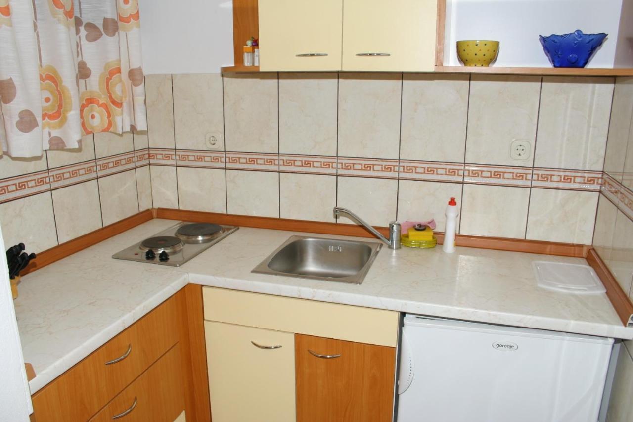 Apartments And Rooms By The Sea Zaostrog, Makarska - 2661 Екстериор снимка