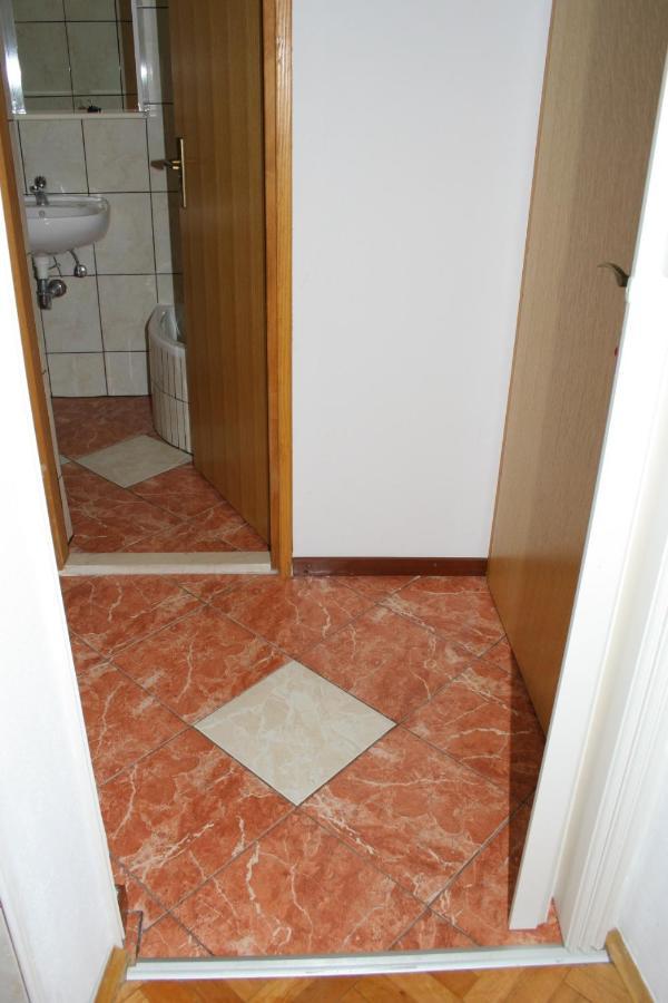 Apartments And Rooms By The Sea Zaostrog, Makarska - 2661 Екстериор снимка